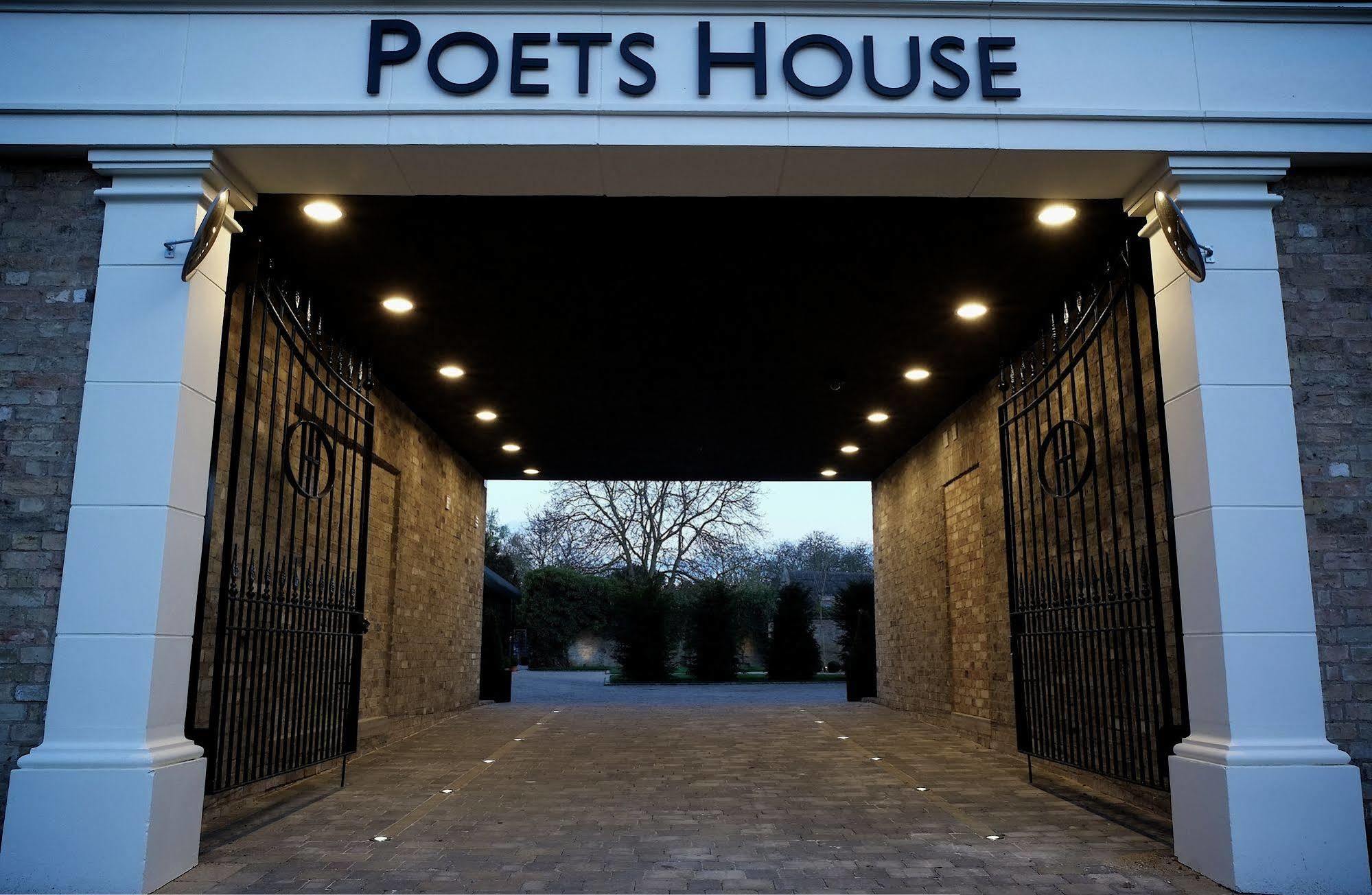 Poets House Hotel Ely Bagian luar foto
